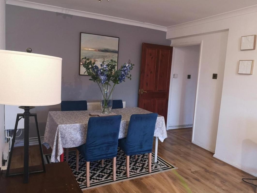 2 Bed Flat, Bounds Green, Piccadilly Line, London N11 Eksteriør billede